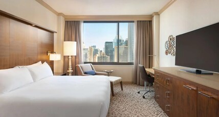 Hilton Times Square Room Type - 1 KING BED DELUXE HI FLR