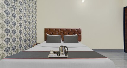 Hotel Shri Laxmi Palace Room Type - Deluxe Room