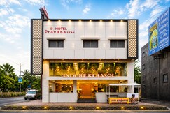 HOTEL PRAVASA STAY
