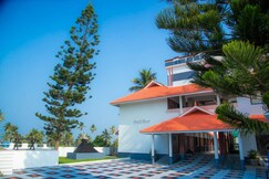 Ocean Queen Palace Hotel