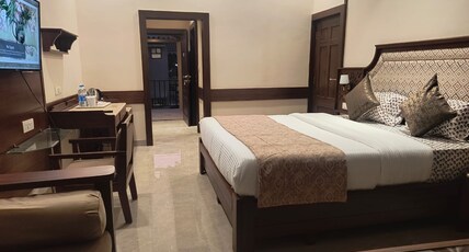 MPT Holiday Homes, Amarkantak (5Min walk to Narmada Udgam Temple) Room Type - AC Super Deluxe Room