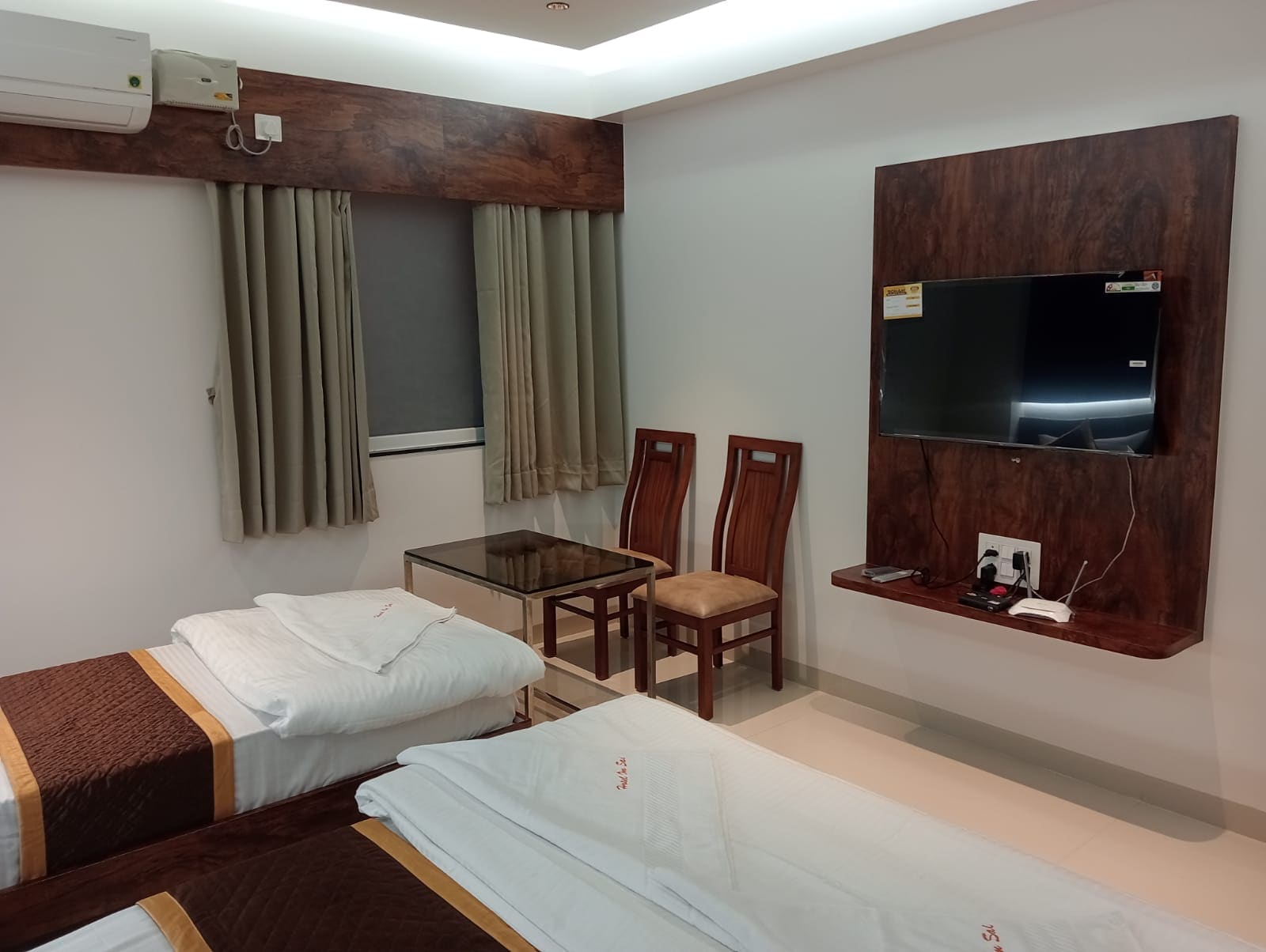 Hotel Om Sai Lodging and Boarding - Tap to explore photos