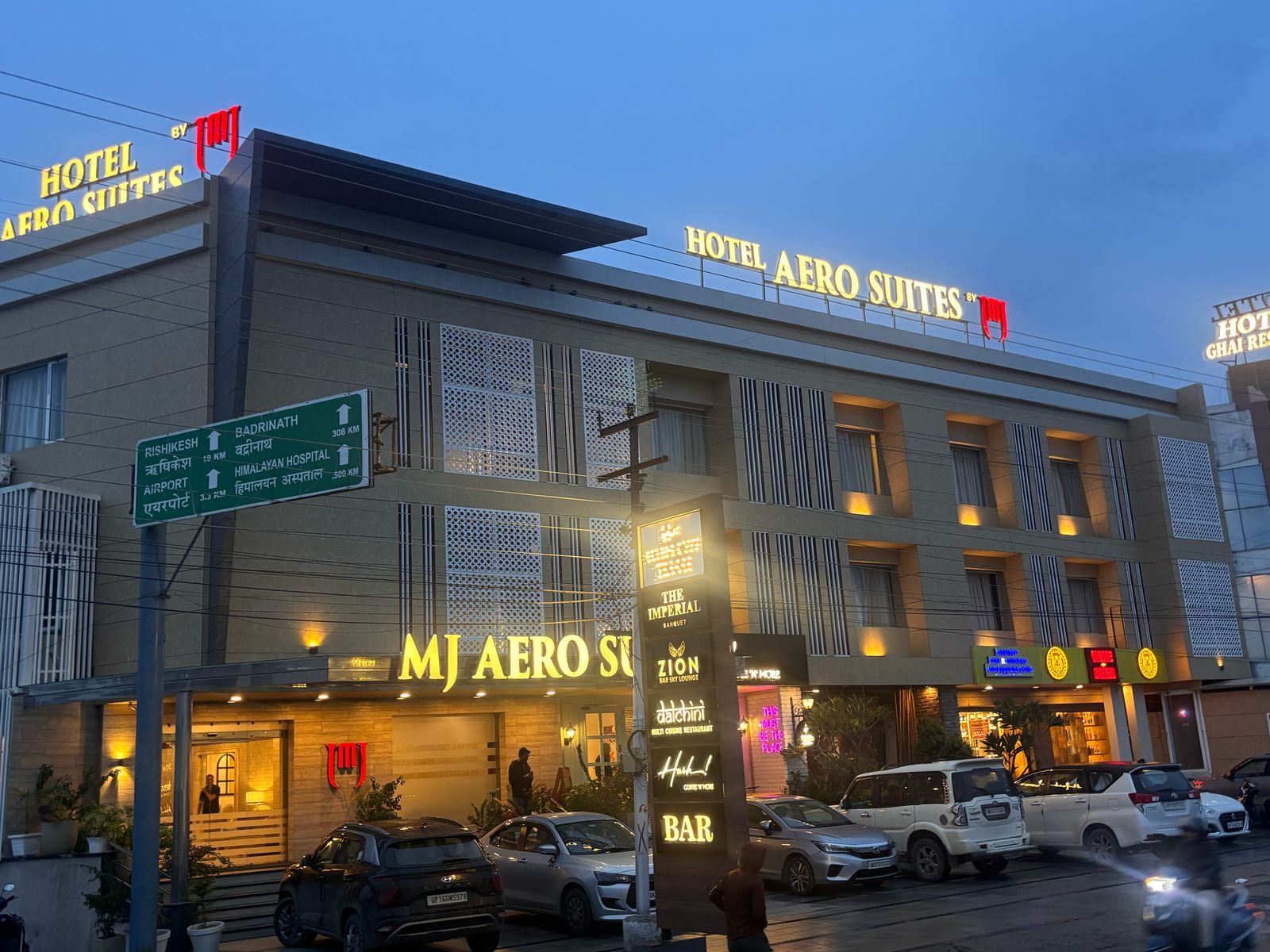 MJ Aero Suites @ 5 Km from Jolly Grant Airport - Tap to explore photos