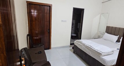 Siyara Hotel Jabalpur Room Type - Deluxe AC Room