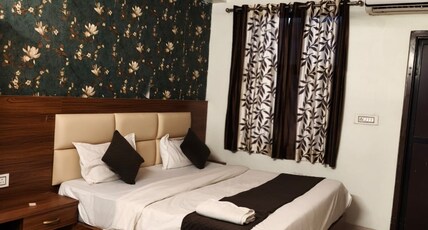 Hotel Royal Raj Room Type - Super Deluxe Room