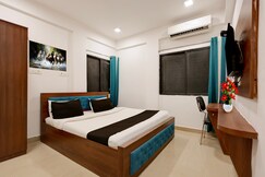 Address of Super Collection O Besa Square Nagpur Formerly Yuva Inn