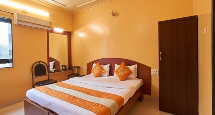 Hotel Suraj Room Type - Deluxe AC Room