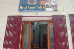 Hotel Jamna Vilas