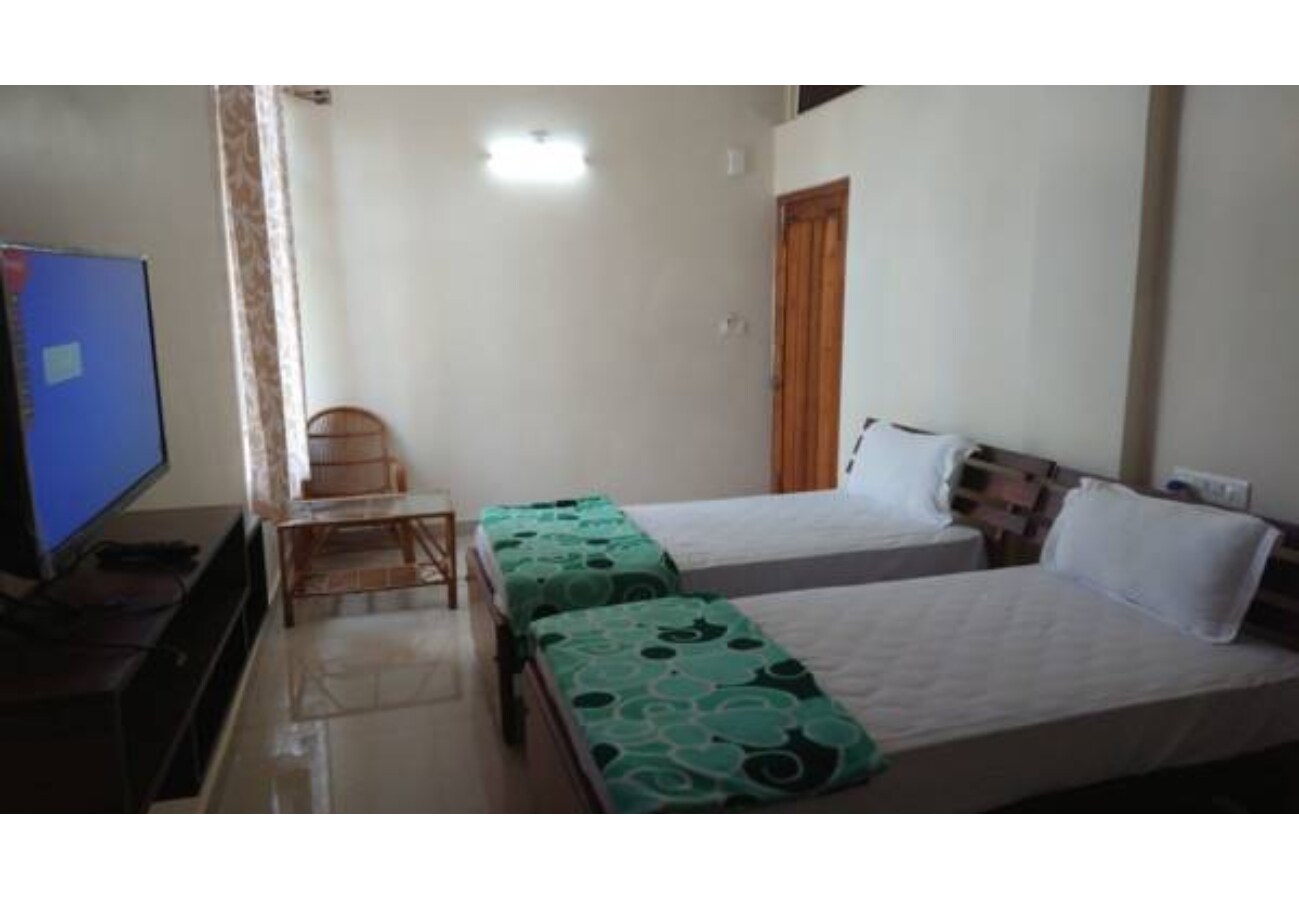 Highlord Heritage Inn rooms - Tap to explore photos