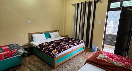 Nilachala Alaya Homestay Room Type - Four Bed With AC
