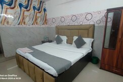 Hotel O The Qotel Palace - Lajpat Nagar