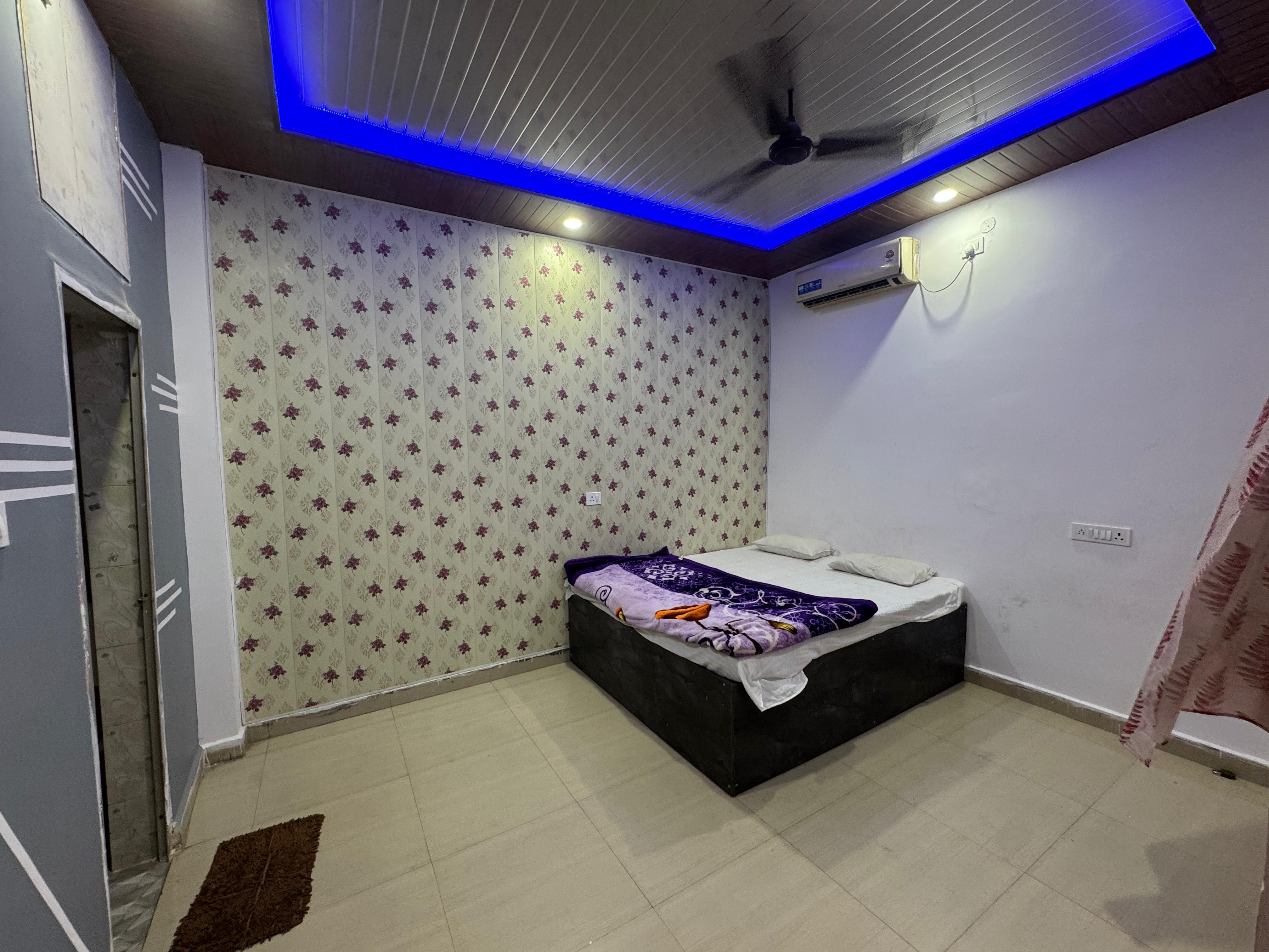 Ram Janki Guest House & Hotel - Tap to explore photos