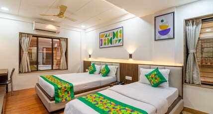 Treebo Petals Suites & Banquet - New Town Room Type - Deluxe Family Room Treebo Petals Suites & Banquet - New Town Room Type - Deluxe Family Room