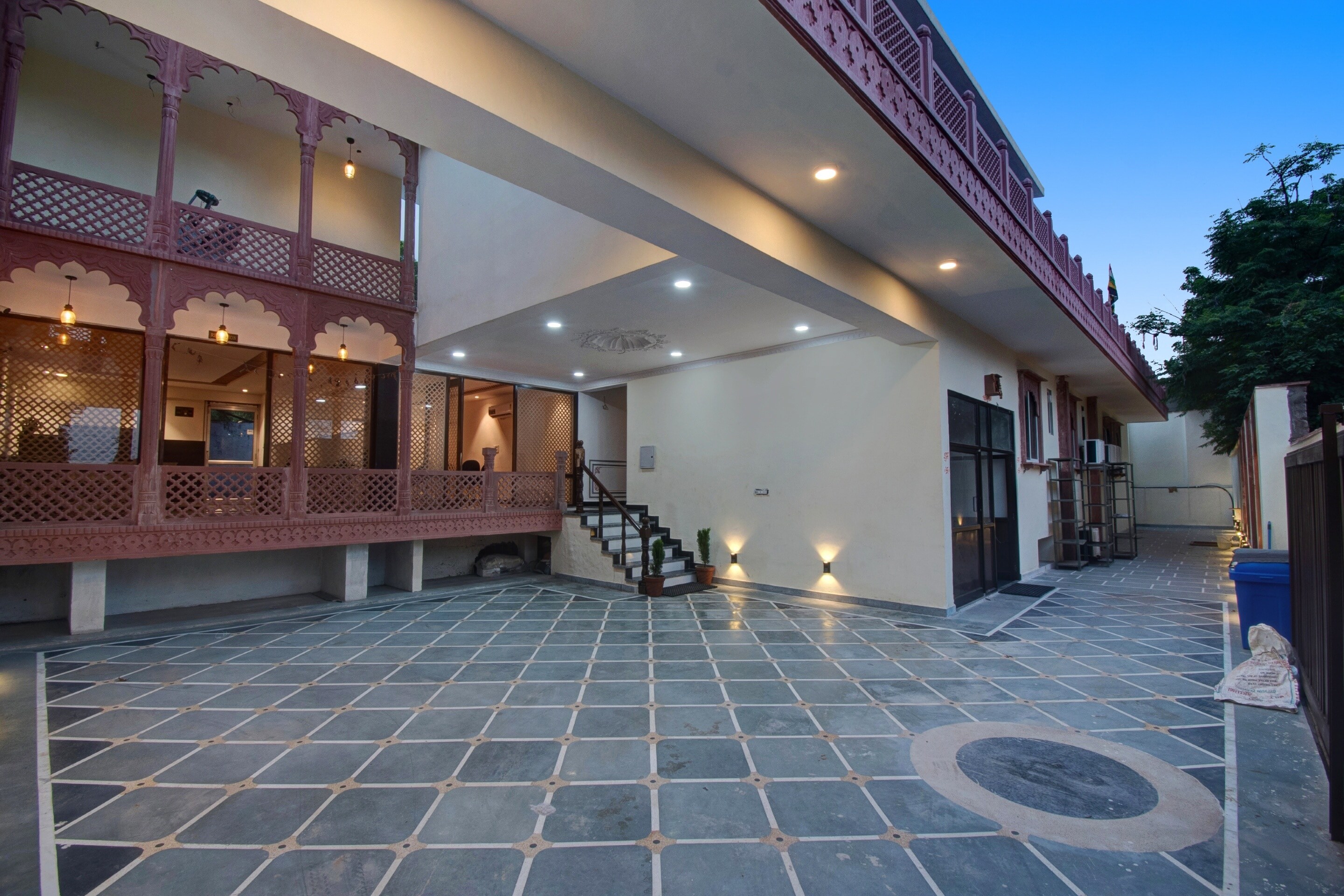 Hotel O JBS Jaipur Heritage - Tap to explore photos