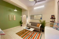 Spacious 1 BHK Bandra Balcony Wifi by Connekt Homes