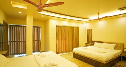 Prapti Resort Room Type - DELUXE FOUR BED
