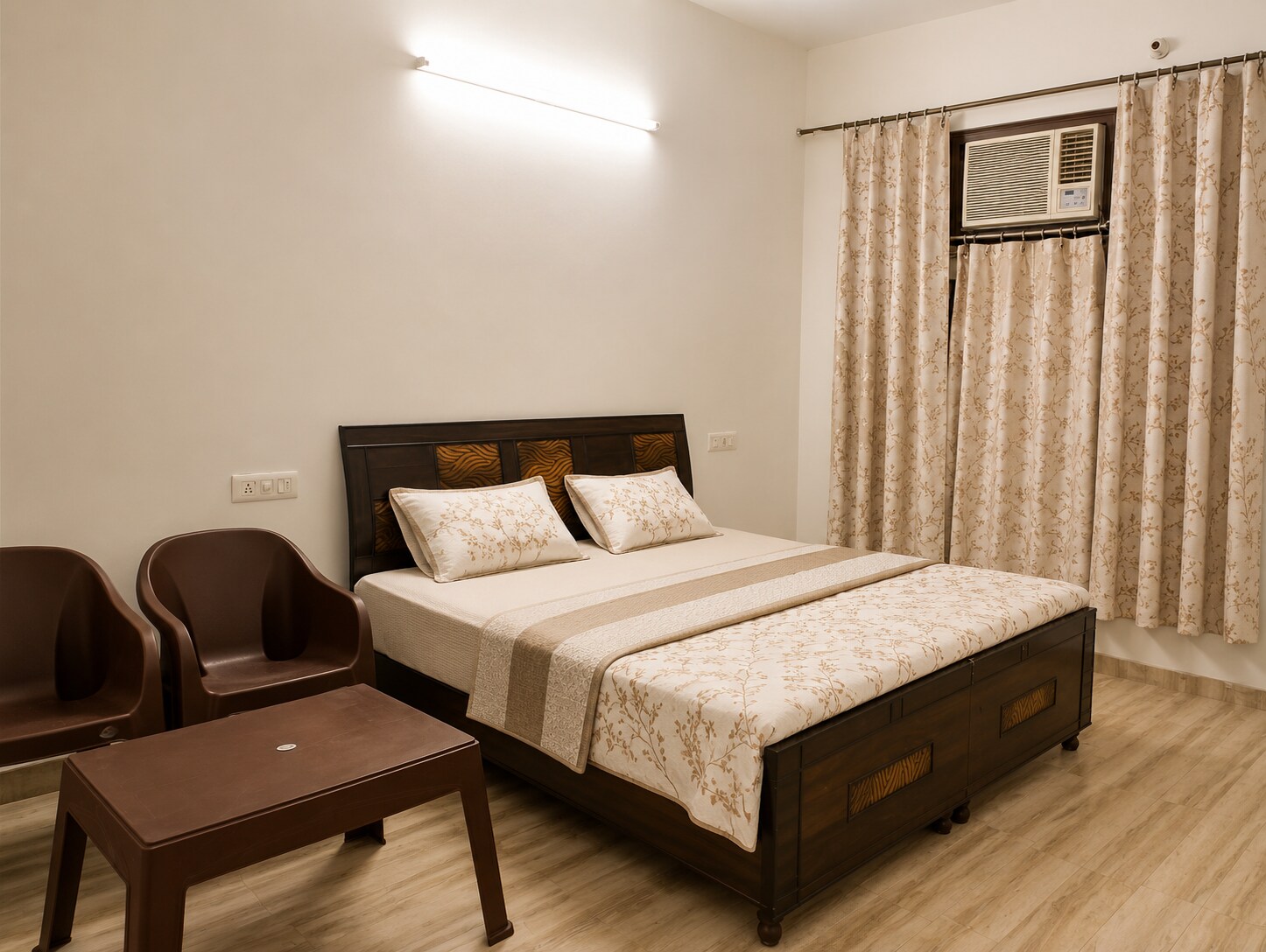 Bansal Kutir Homesty - Tap to explore photos