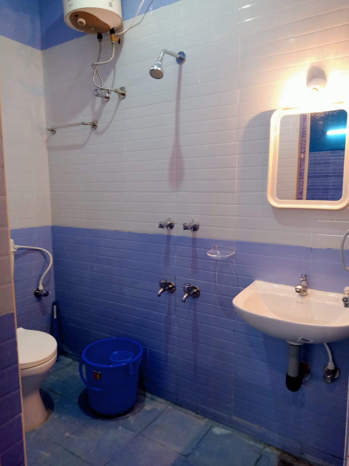 Paradise Auro Ghar Guest House - Tap to explore photos