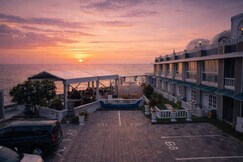 State Beach Resort & Spa