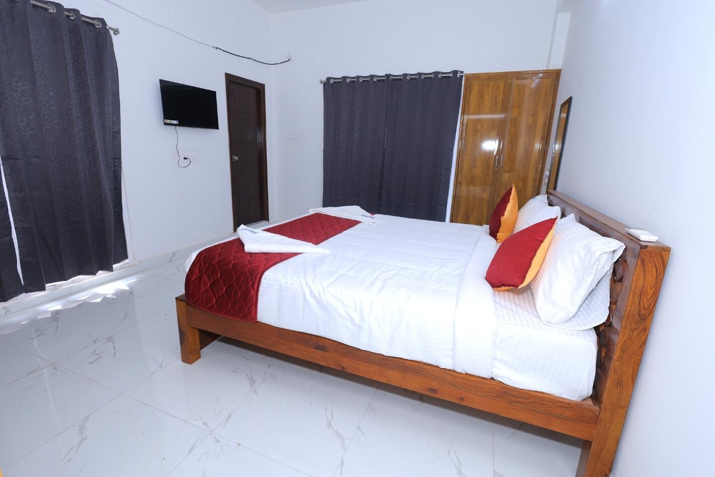 SBHS HOMESTAY-Sree Anjanadhri. - Tap to explore photos