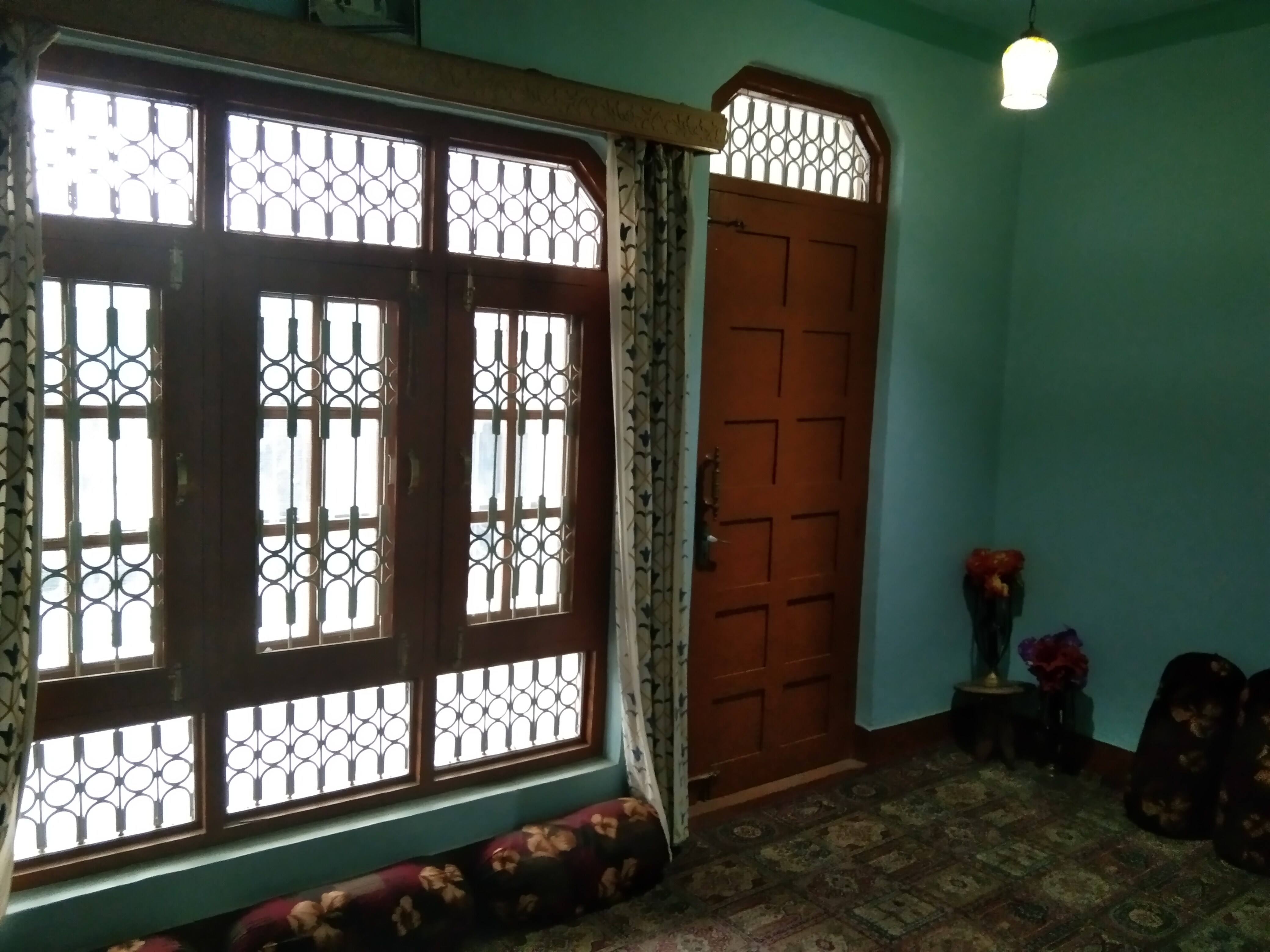 Shalimar inn - Tap to explore photos