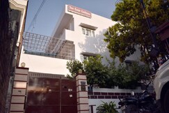 The Cozy Cottage Varanasi