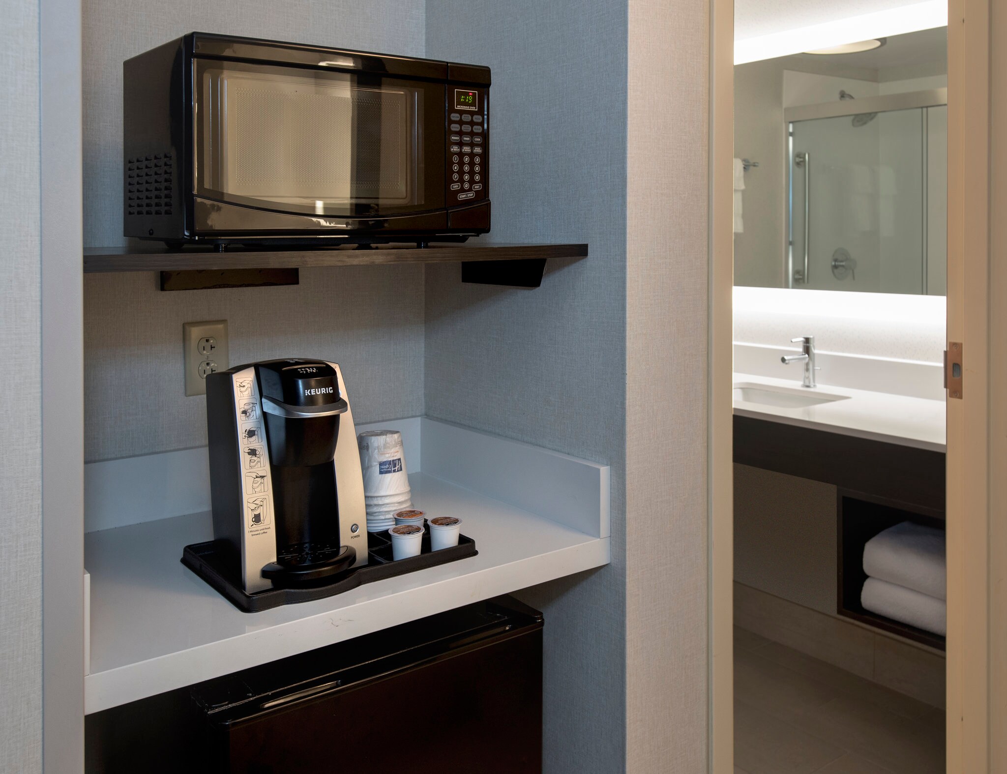 Holiday Inn Express Great Barrington - Tap to explore photos