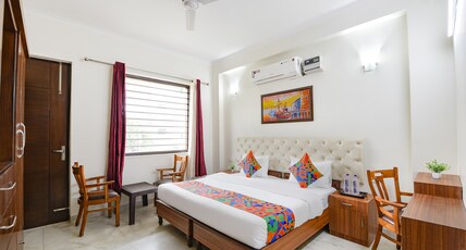 FabHotel Comfy Cottage Room Type - Deluxe Room