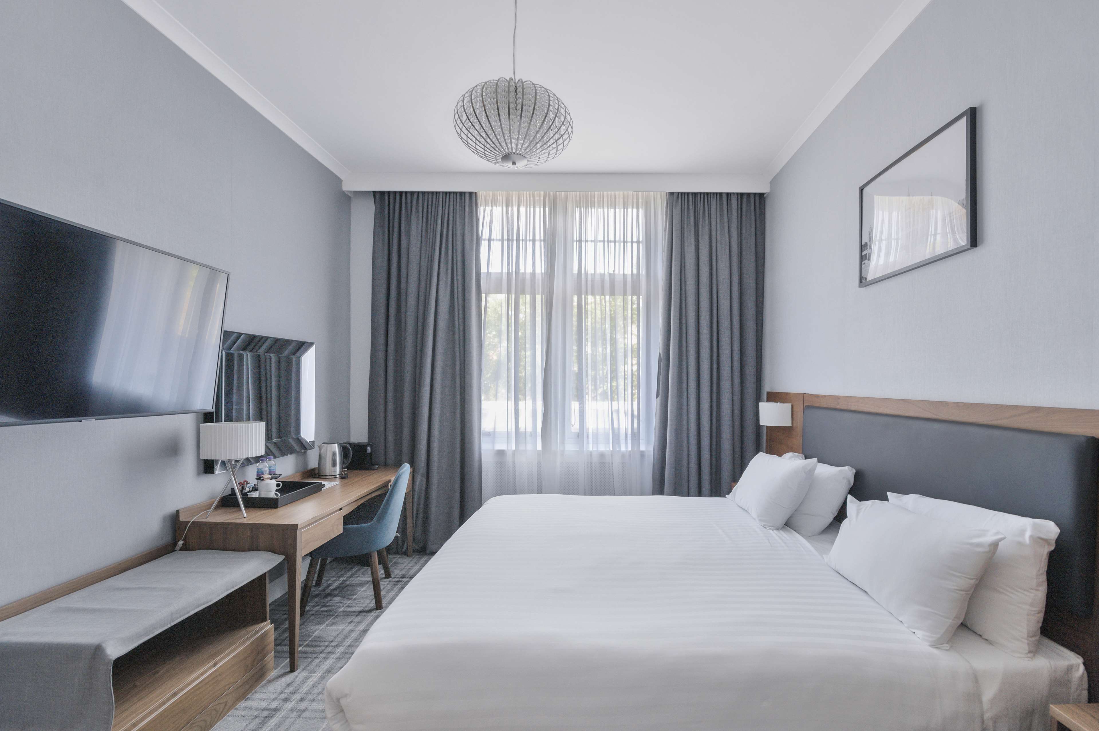 Radisson Blu Hotel, Perth - Tap to explore photos