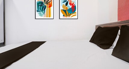 Hotel O Red Rose Room Type - Classic
