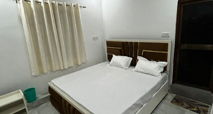 Omkar Nath hotel Room Type - Bedroom 3