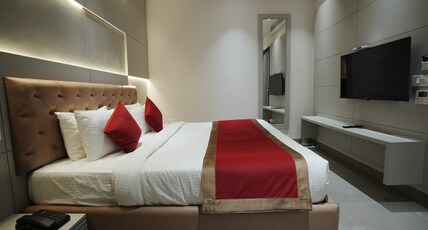 Hotel Moon Inn Room Type - Club Room