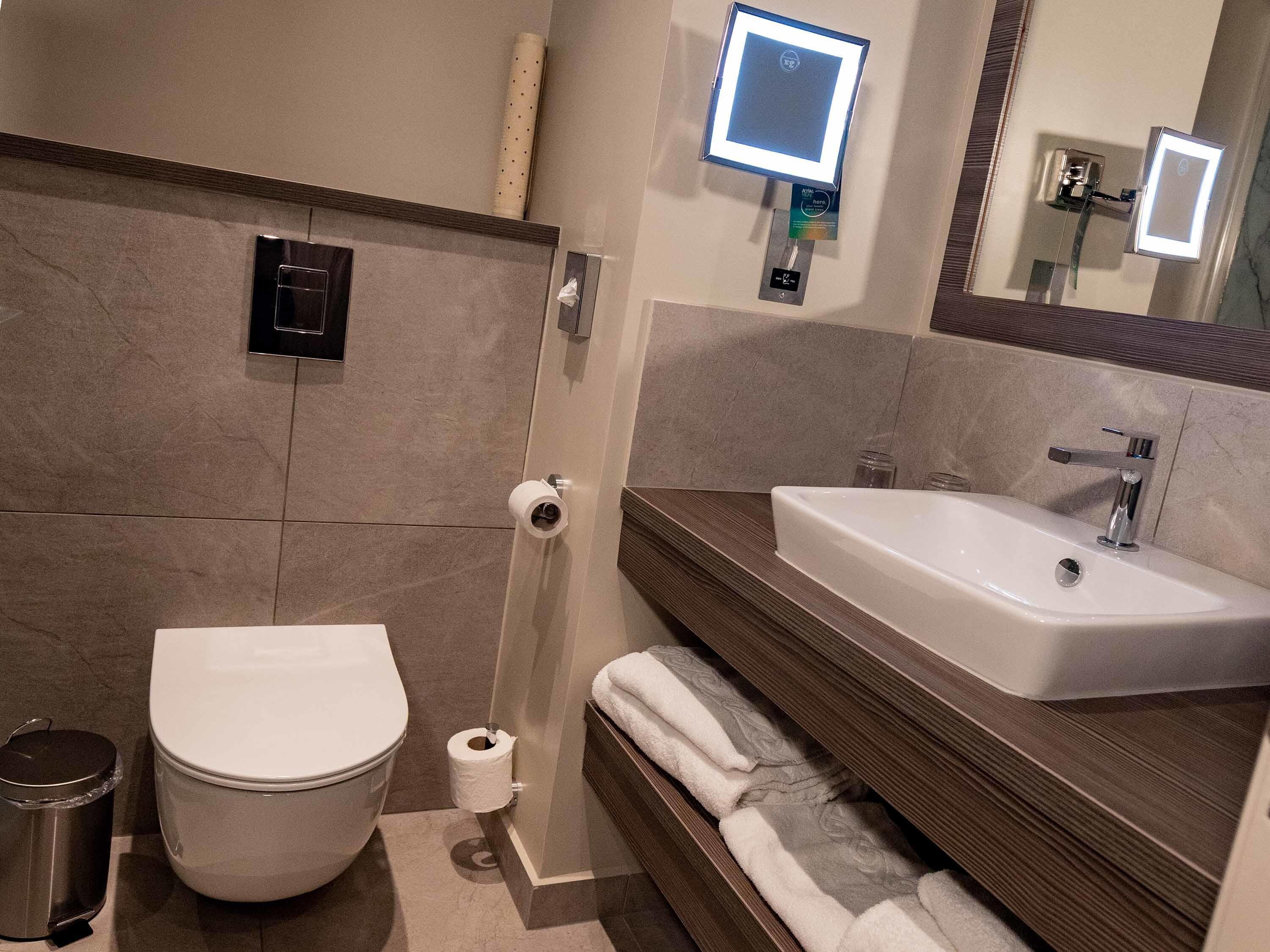 Mercure Milton Keynes Abbey Hill Hotel - Tap to explore photos