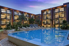 Holiday Inn Express Phuket Patong Beach Central