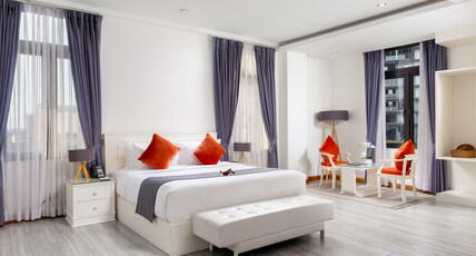 Jaya Suites Hotel Room Type - Cocoon Suite King With Balcony Jaya Suites Hotel Room Type - Cocoon Suite King With Balcony