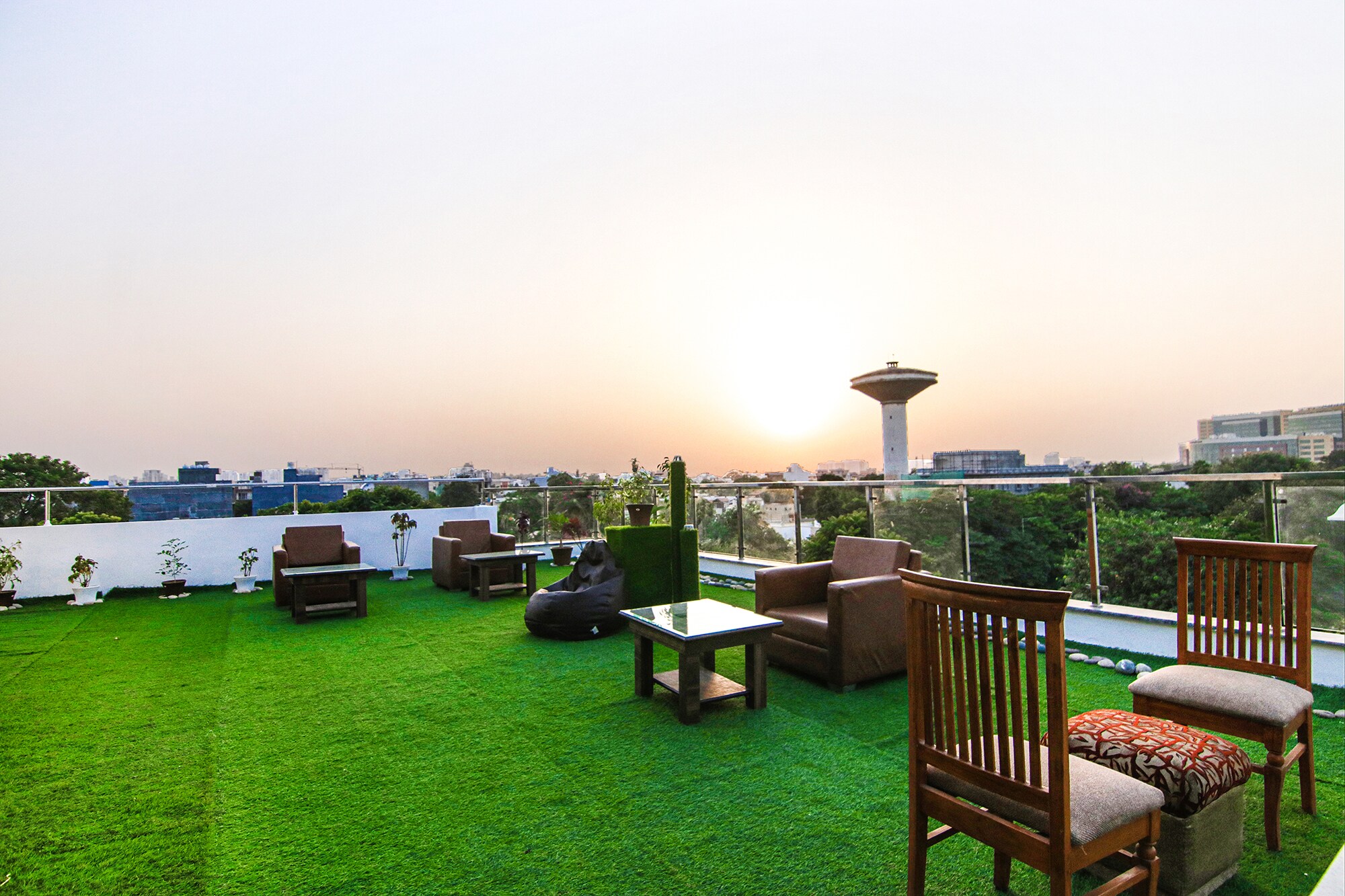 Homefort Stays, Millennium City Centre Gurugram - Tap to explore photos