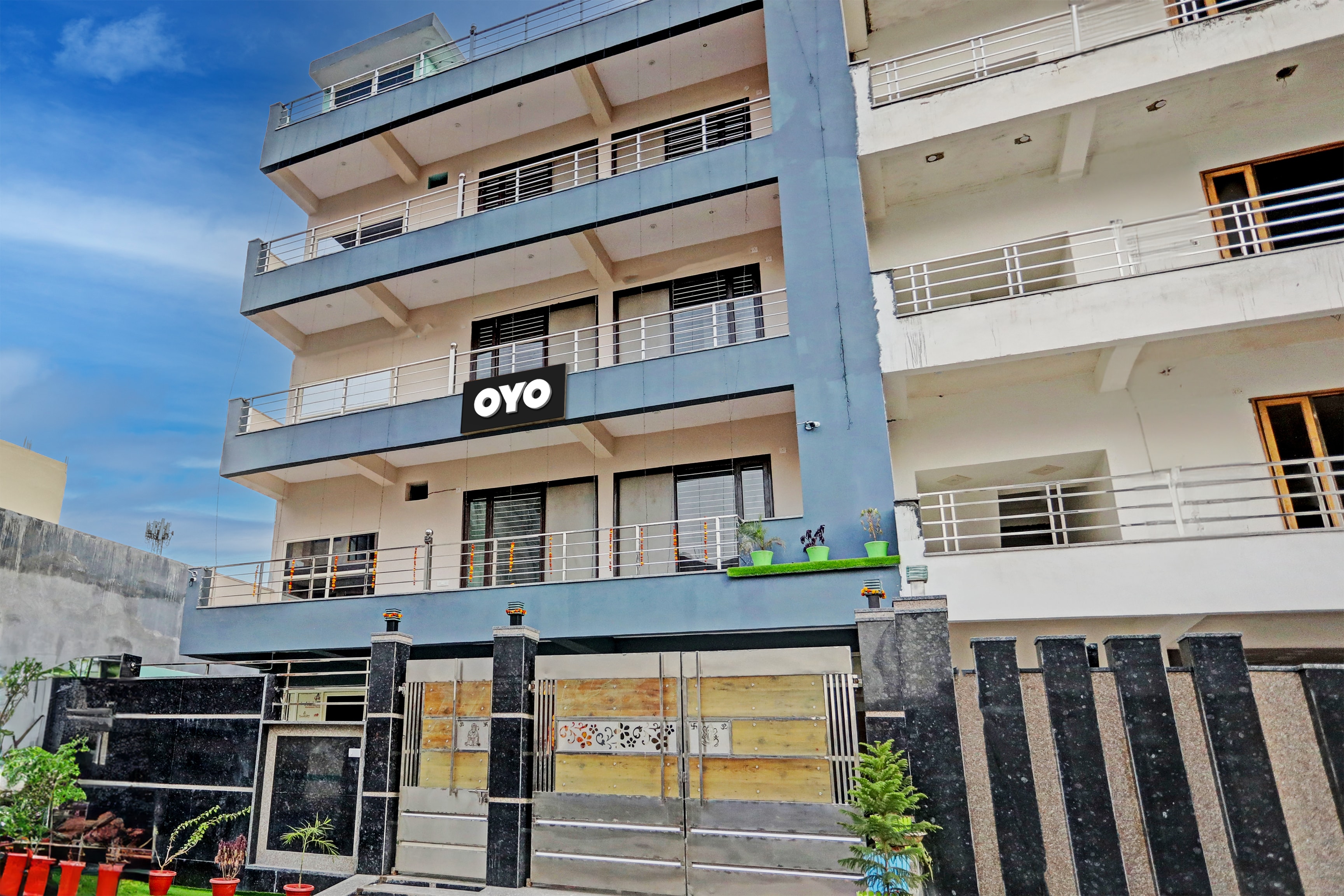 OYO Flagship Hotel Umen - Tap to explore photos