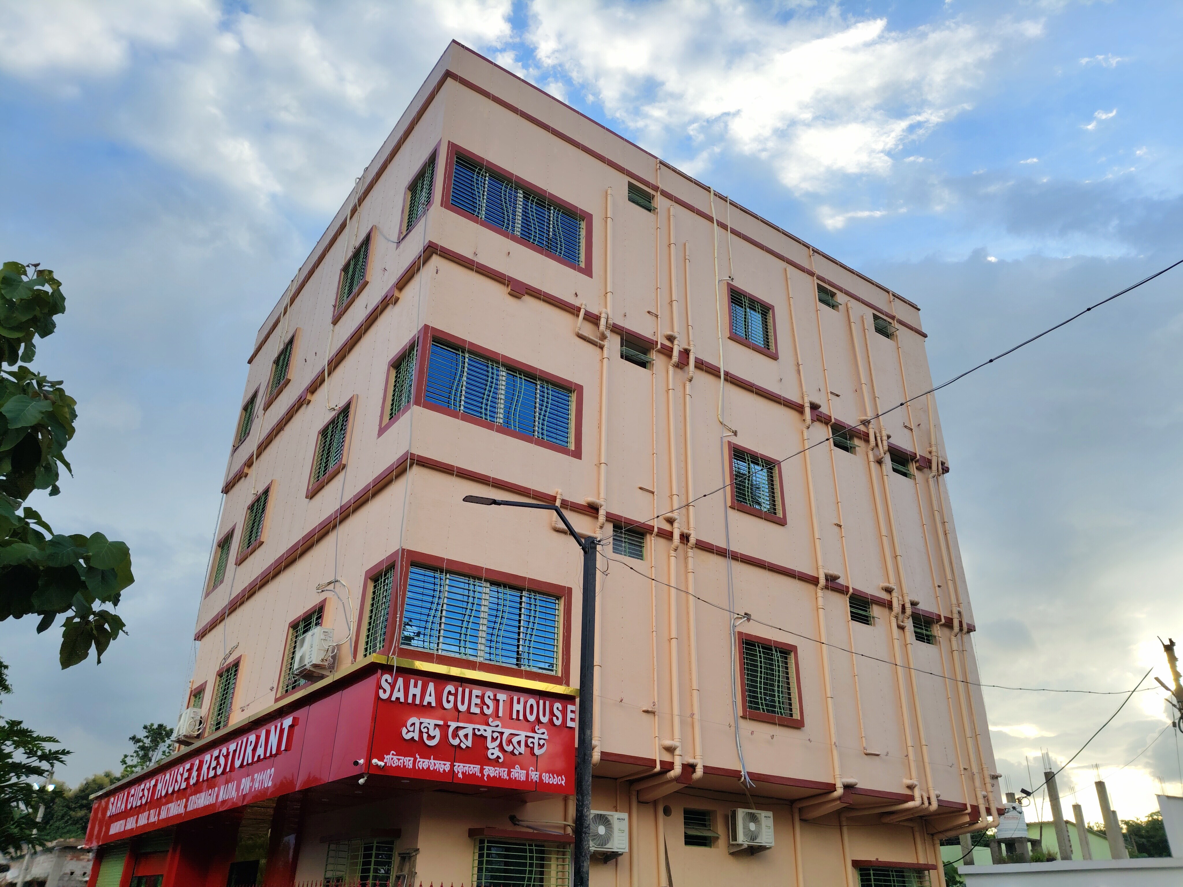Saha Guest House & Restaurant - Tap to explore photos