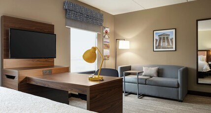 Hampton Inn & Suites Frederick-Fort Detrick Room Type - KING STUDIO NS