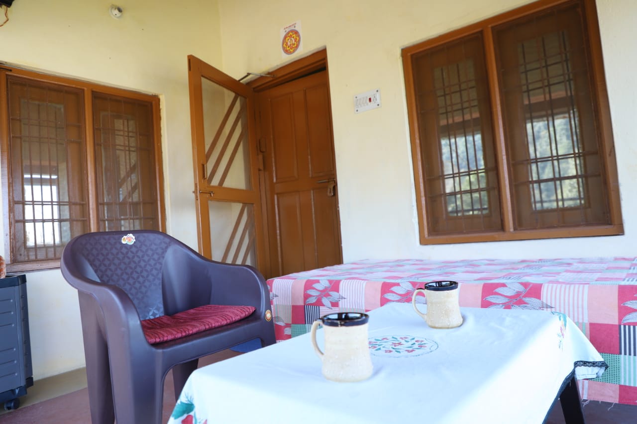 Snowview homestay - Tap to explore photos
