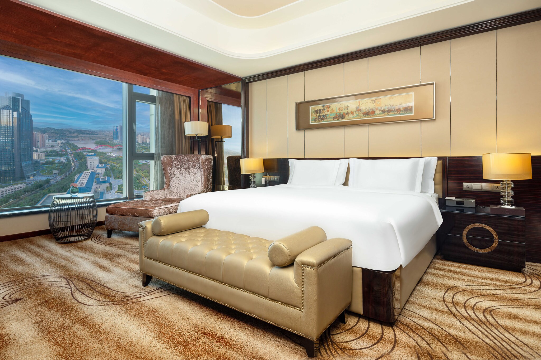 Crowne Plaza Hotel Lanzhou - Tap to explore photos