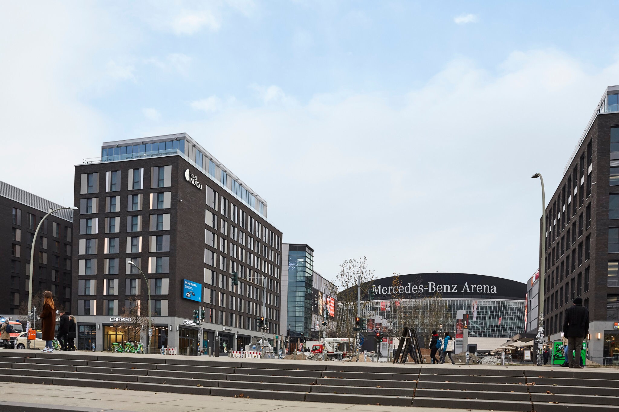Hotel Indigo Berlin East Side Gallery - Tap to explore photos