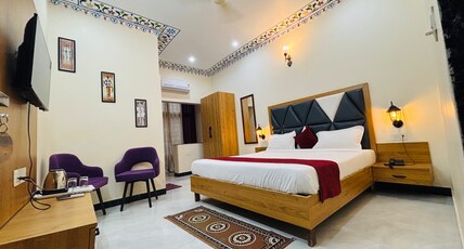 Airport Jai Hari Vilas Hotel Near Umaid Bhawan Palace Room Type - Deluxe Room