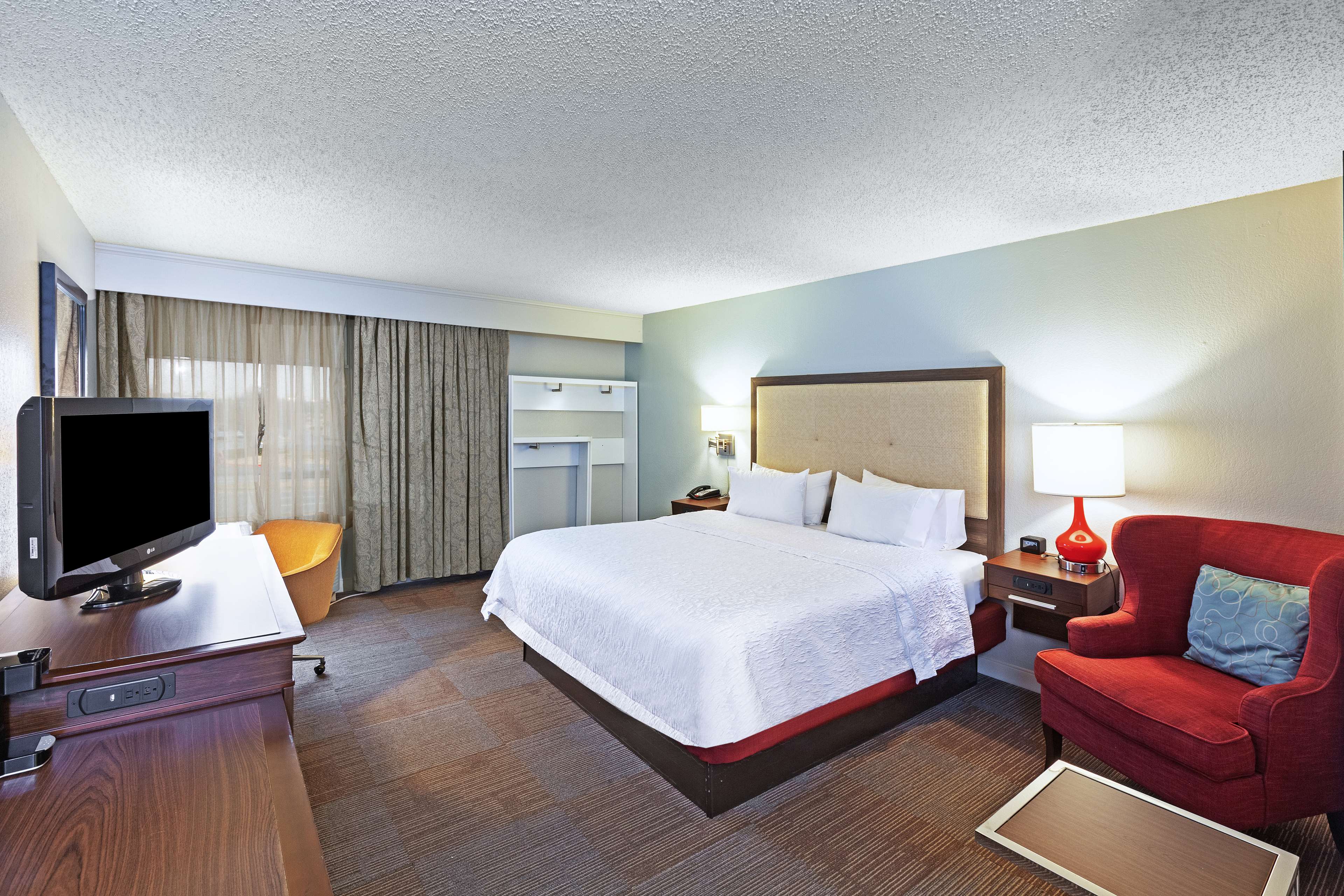 Hampton Inn Oklahoma City Northwest - Tap to explore photos