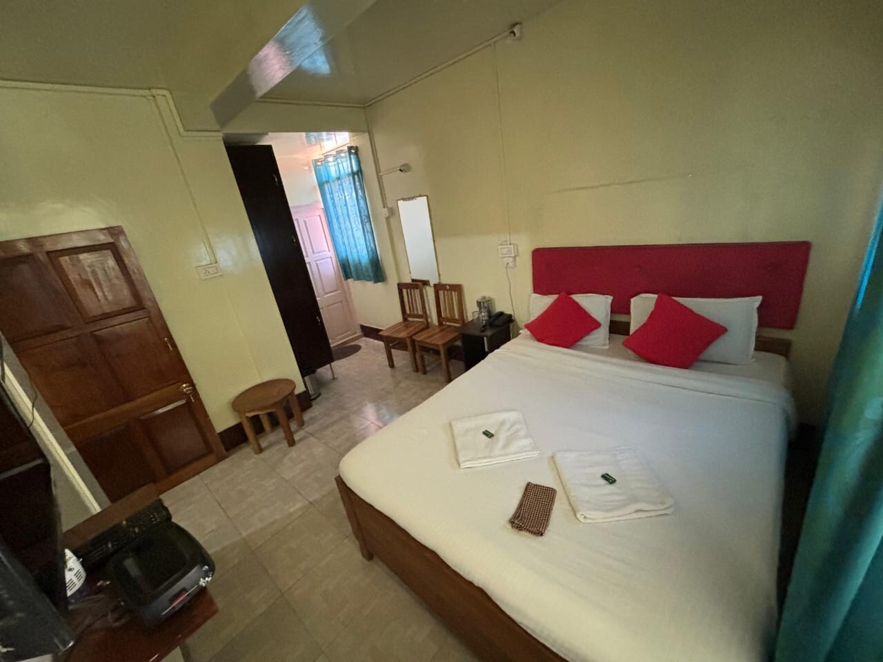 Stay at Jo' s Guest House - Tap to explore photos