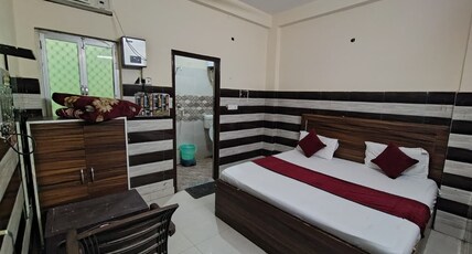 Hotel Gayatri Palace Vrindavan Room Type - Deluxe Double Room