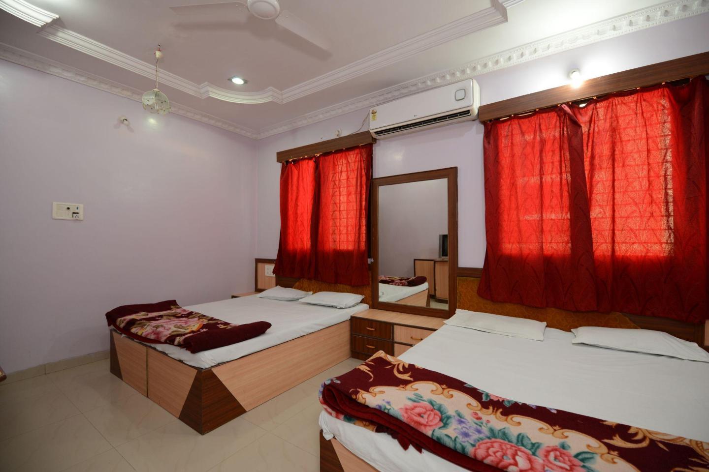 Royal Spring Homestay - Tap to explore photos