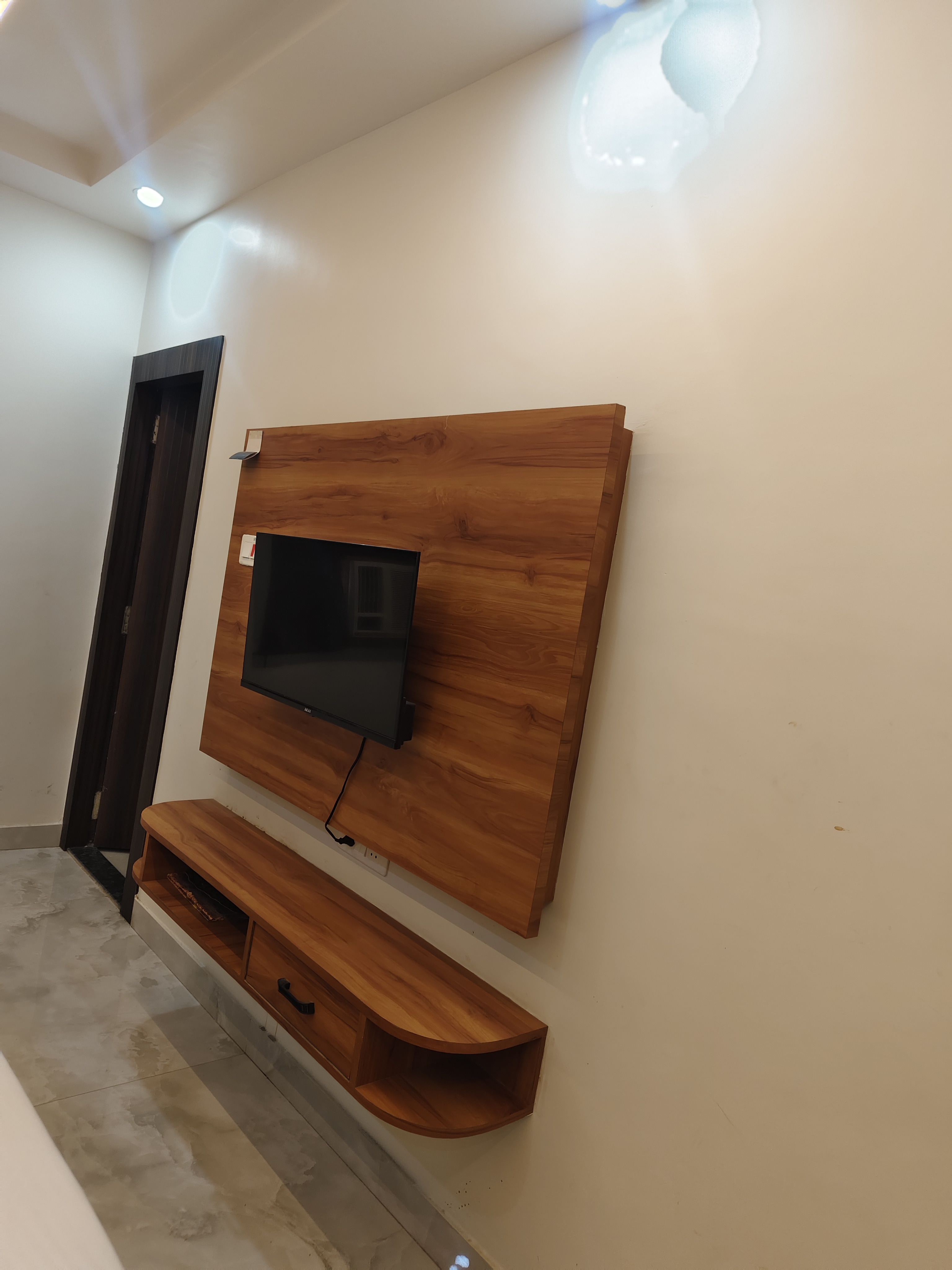Rudra Guest House - Tap to explore photos