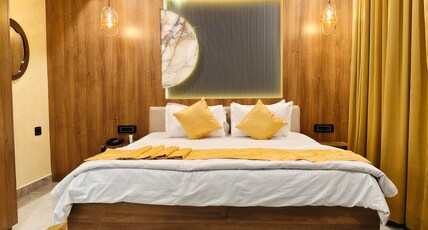 HOTEL ABHIJIT Room Type - SUITE