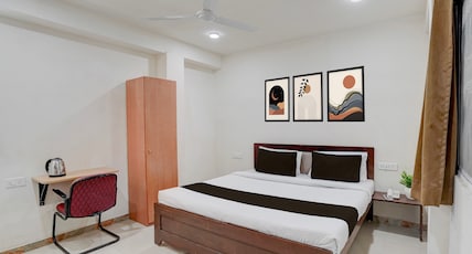 Collection O Vadodara Airport Formerly Milan Party Hall Room Type - Deluxe with Twin Bed Collection O Vadodara Airport Formerly Milan Party Hall Room Type - Deluxe with Twin Bed